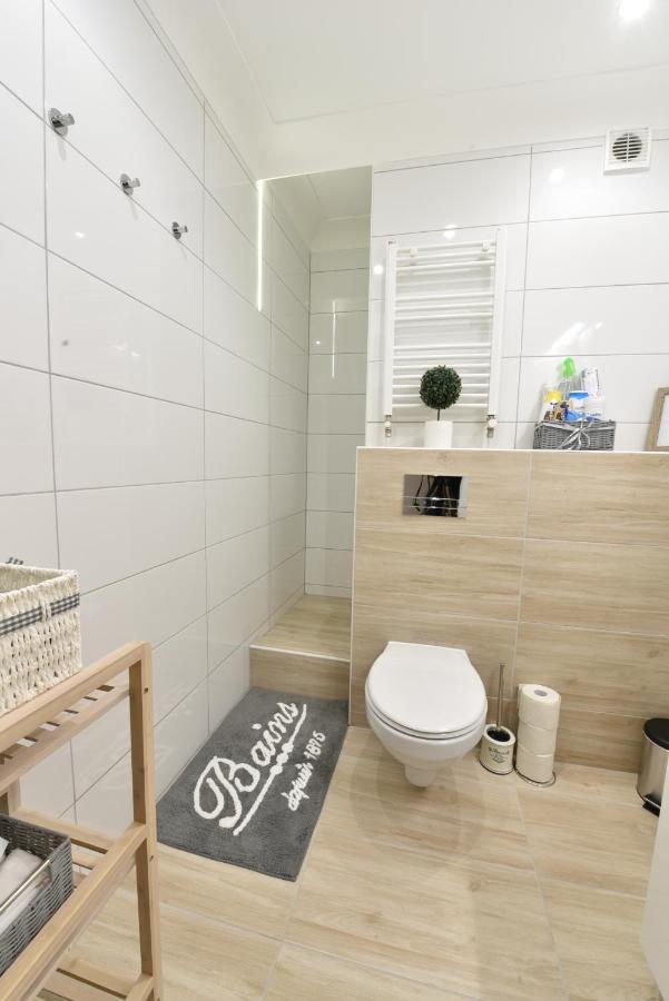 Királykút 1 apartman - ingyen parkolás, bicajok, ac Székesfehérvár Exterior foto